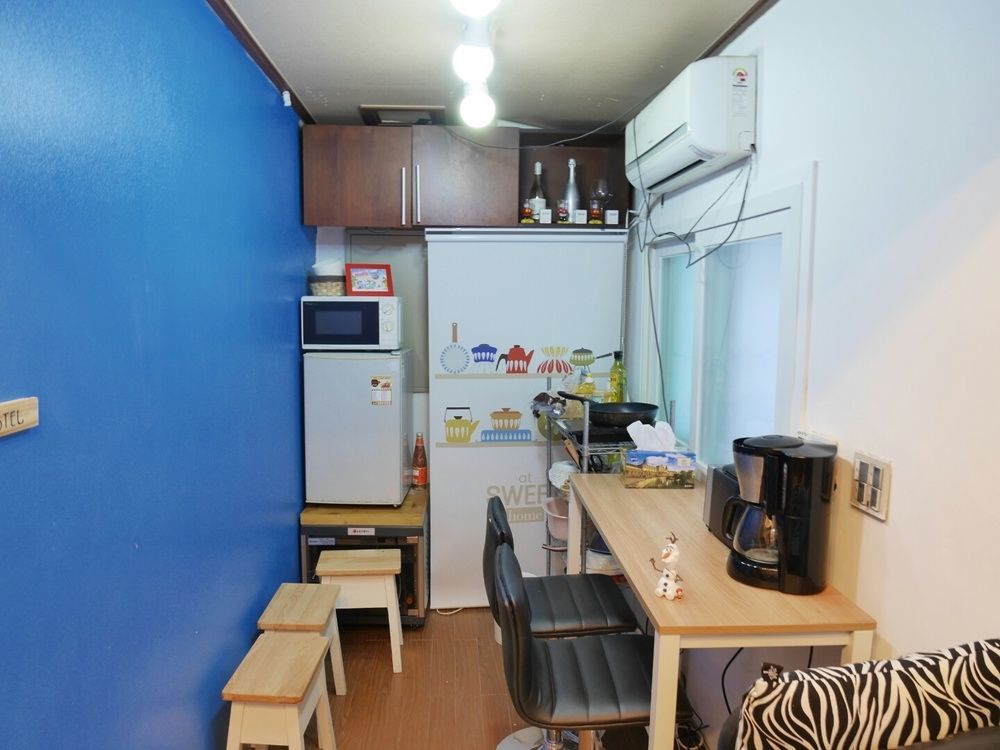 סיאול Sinchon Sisters Hostel מראה חיצוני תמונה