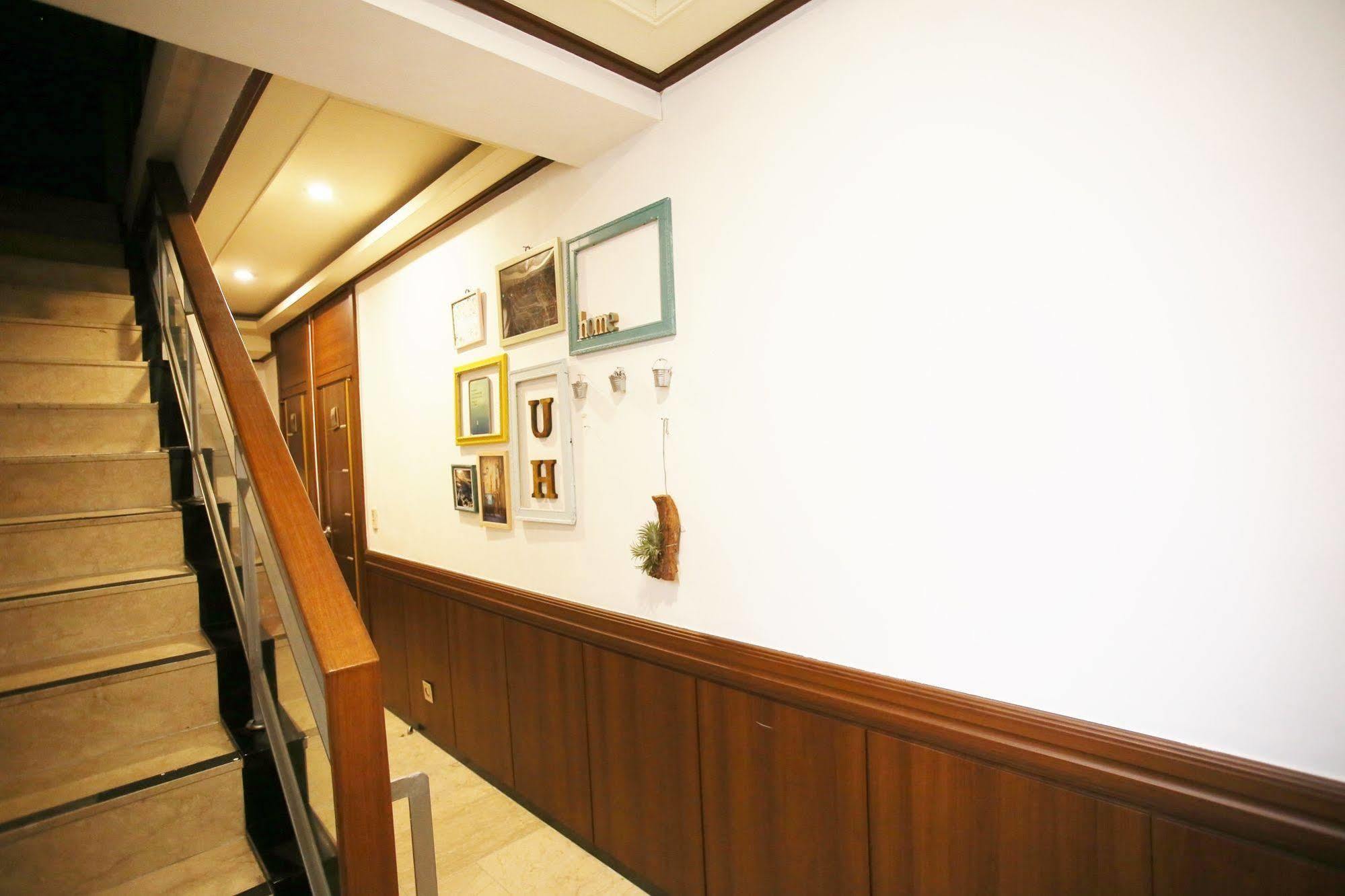 סיאול Sinchon Sisters Hostel מראה חיצוני תמונה