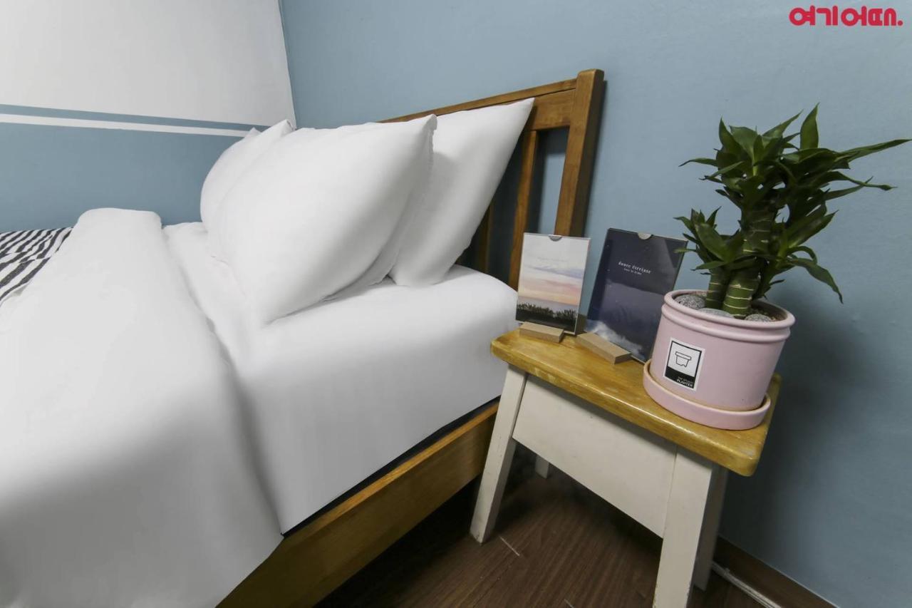 סיאול Sinchon Sisters Hostel מראה חיצוני תמונה