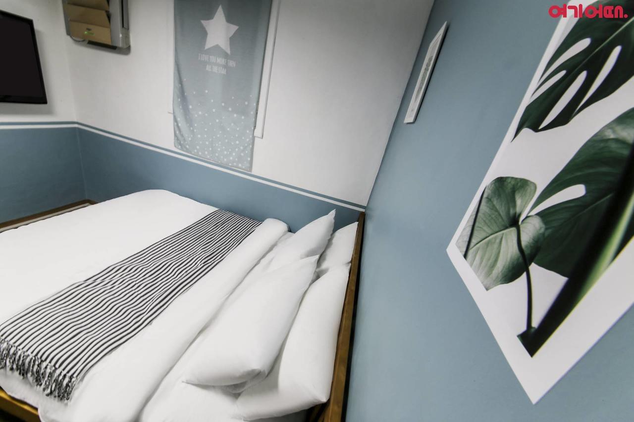 סיאול Sinchon Sisters Hostel מראה חיצוני תמונה