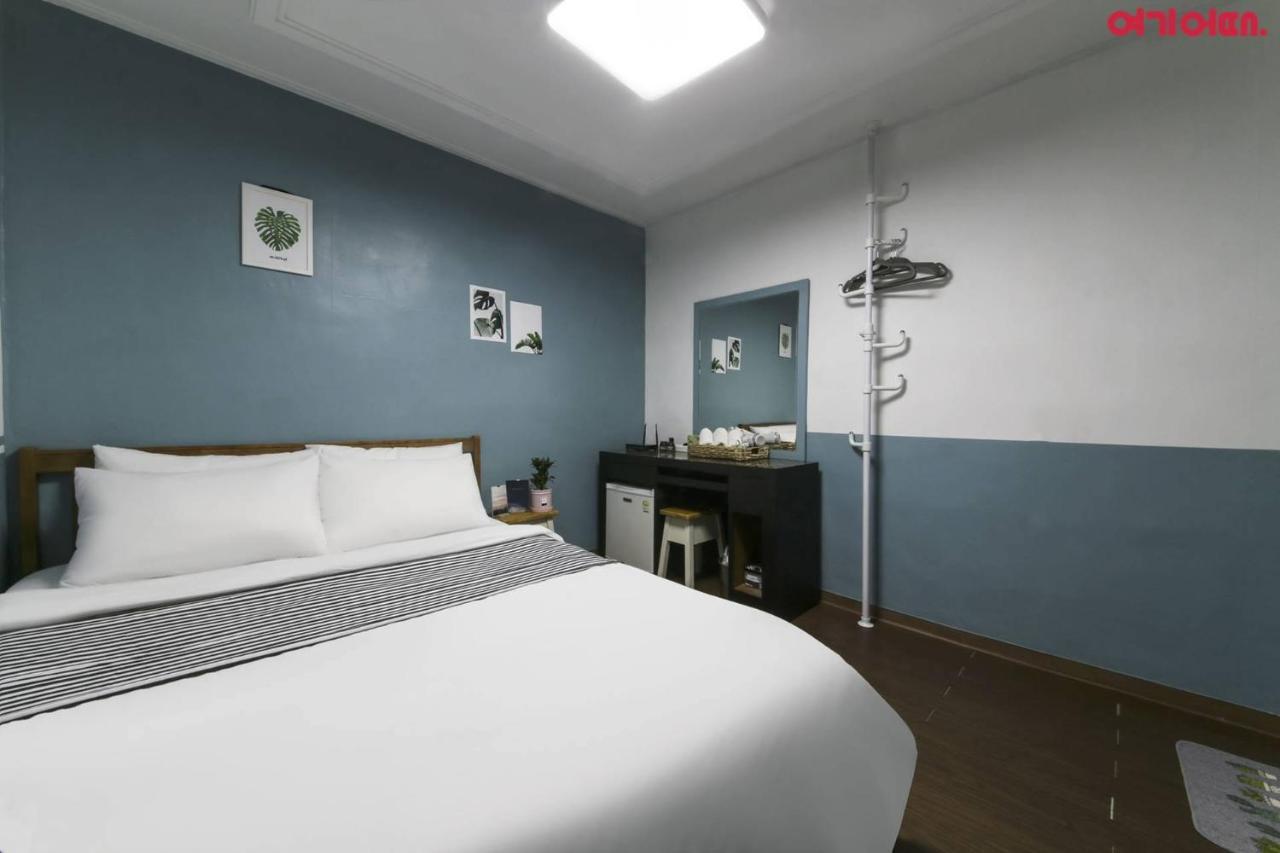 סיאול Sinchon Sisters Hostel מראה חיצוני תמונה