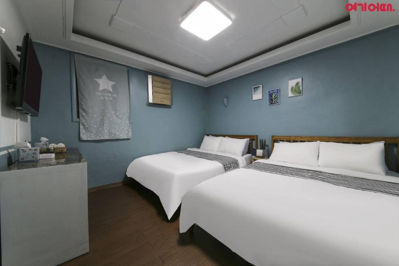 סיאול Sinchon Sisters Hostel מראה חיצוני תמונה